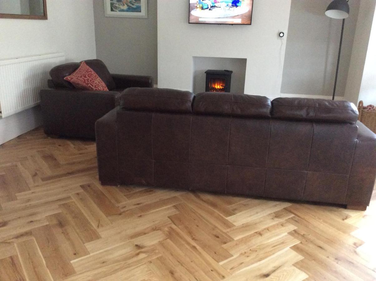 Spinnaker - Self Catering Apartment, Тенби Экстерьер фото